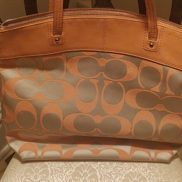 Signature Coach tote bag - Picture 4 of 4